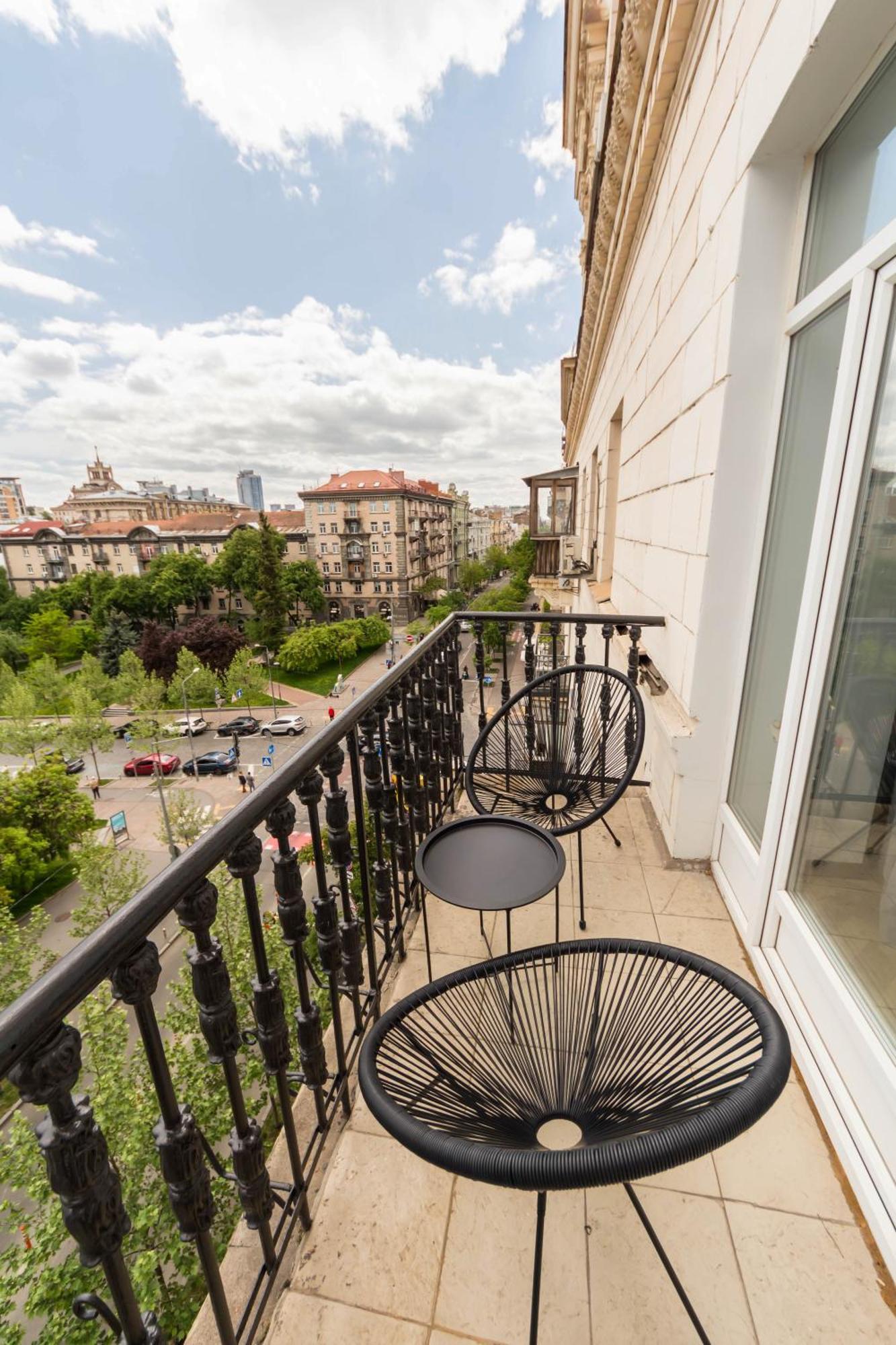 Idea Design Apart-Hotel Prorizna Kiev Bagian luar foto